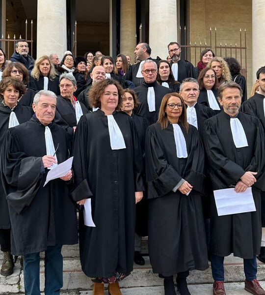 Mobilisation du 4 décembre 2025 : Les avocats des barreaux du ressort de la cour d&rsquo;appel d&rsquo;Aix en Provence contre le projet de décret RIVAGE